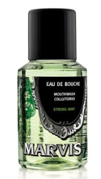 Marvis Mouthwash Strong Mint Στοματικό Διάλυμα για Αίσθηση Φρεσκάδας, 30ml