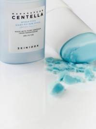 Skin1004 Madagascar Centella Hyalu-Cica Silky-Fit Sun Stick SPF50+ PA++++ 20gr